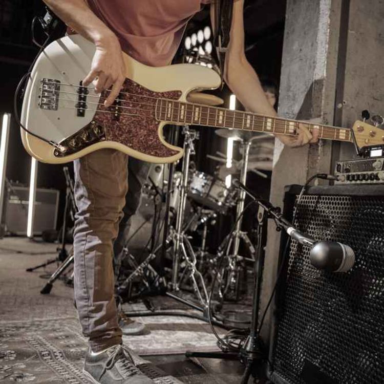 cover art for Ep 159  - Its all about the bass 