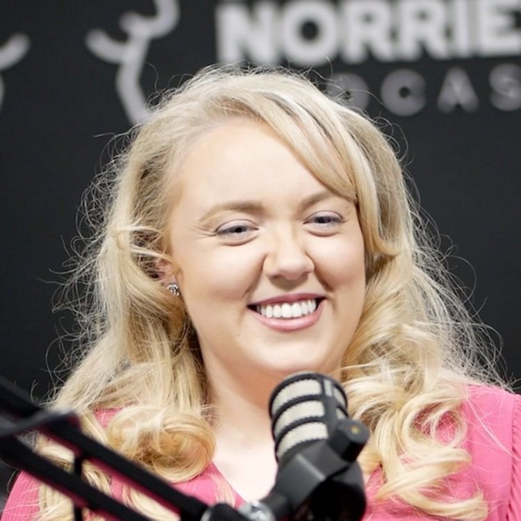 cover art for #110 Jessica Ní Mhaoláin talks about visual impairment, education, hysterectomies and more 