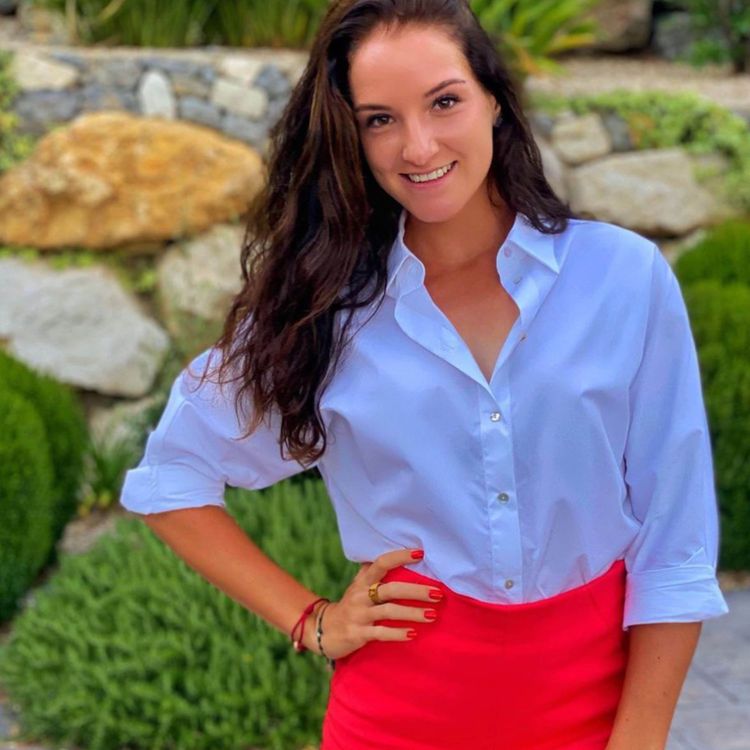 cover art for Broke, bought a ball-machine and became top100 - Darja Semenistaja (English)