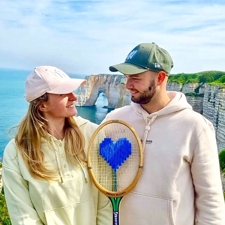 cover art for Maxence de Woodshot : Il transforme des vieilles raquettes en œuvres d’art 😳