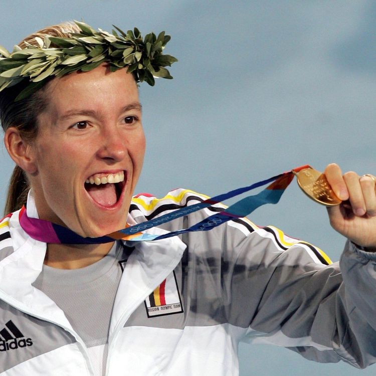 cover art for "Je crois encore au revers à une main" - Interview avec la légende Justine Henin
