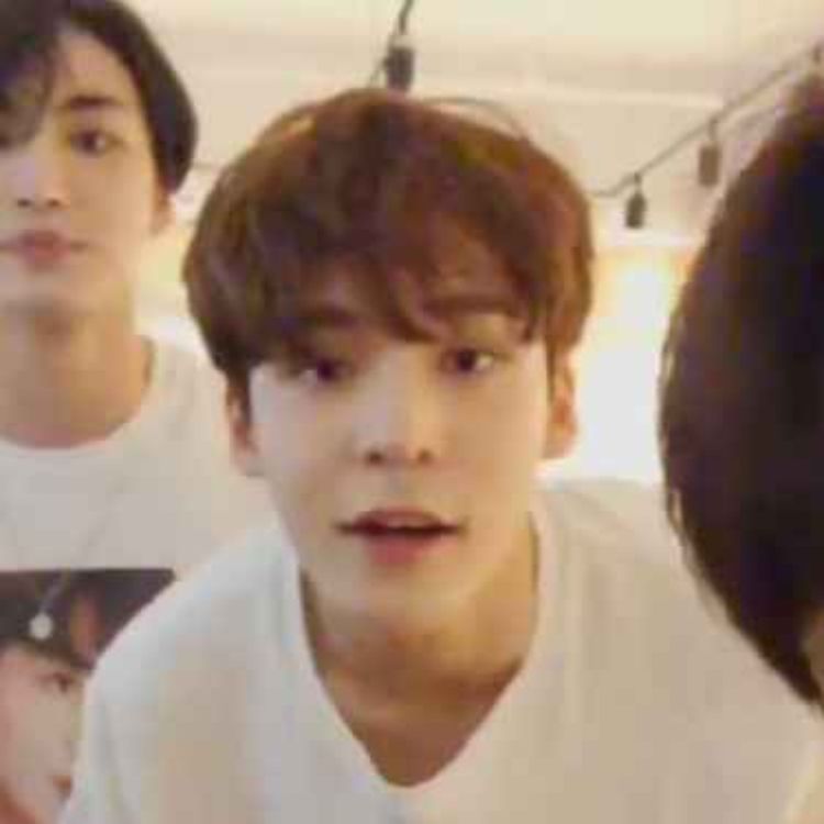 cover art for 에이티즈 깜짝라이브 !!