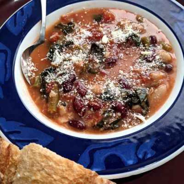 cover art for Minestrone : Homemade Italian Comfort Food in 20 Minutes