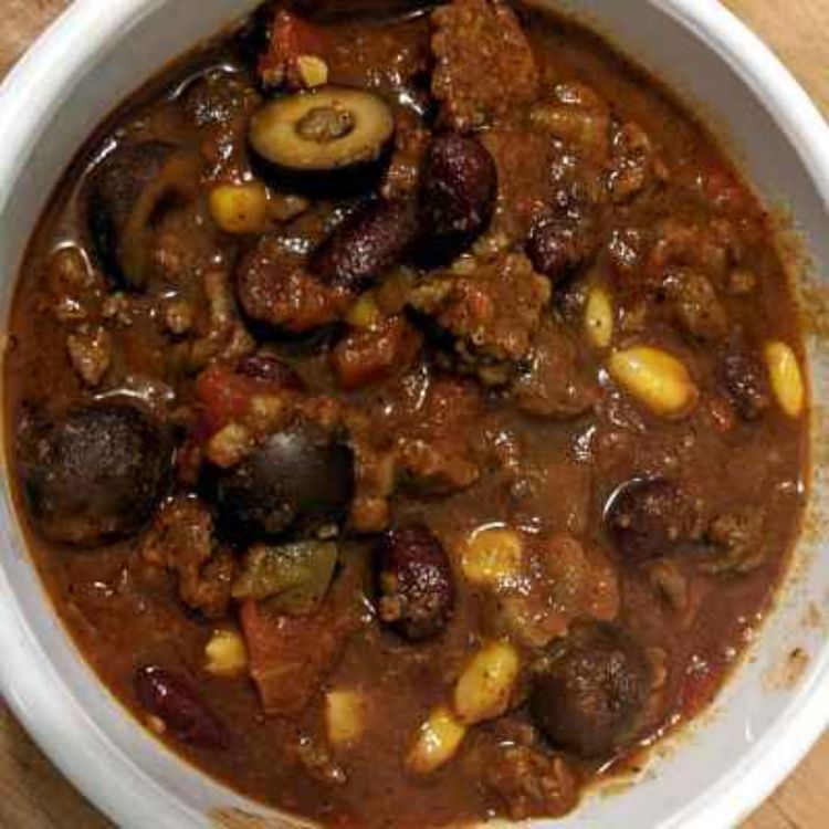 cover art for Cindy's Crock Pot Chili : Perfect Dinner for Christmas Eve