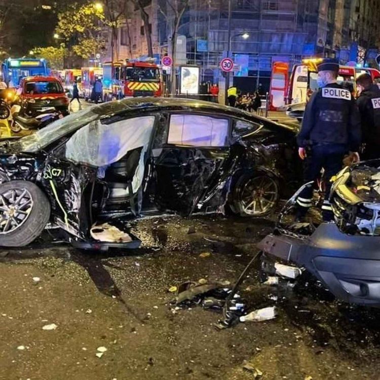 cover art for Accident mortel d'une Tesla à Paris : erreur humaine ou bug technique ?