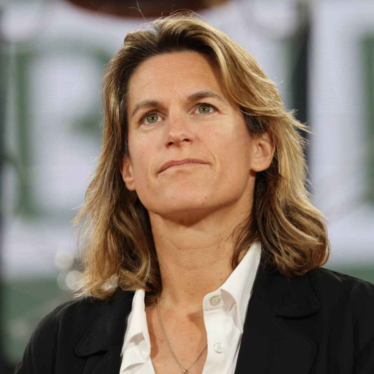cover art for Amélie Mauresmo : comment la patronne de Roland-Garros a brisé les plafonds de verre