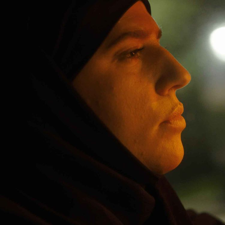 cover art for Diam's : la quête de paix d'une ex-rappeuse tourmentée