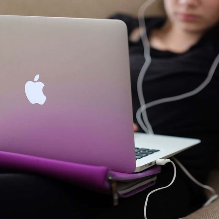 cover art for Influenceurs et confinement : adaptation, résilience et communication de valeur