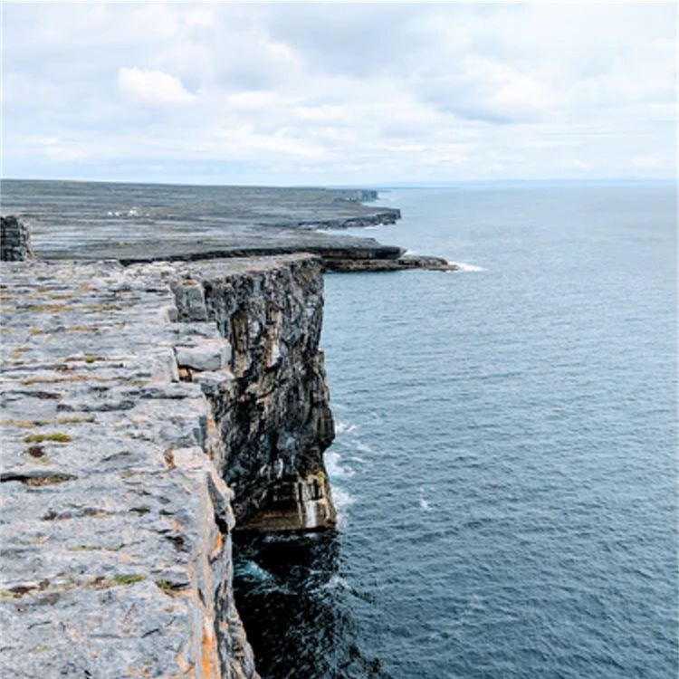 cover art for La Falaise aux soupirs - nouvelle spéciale Halloween