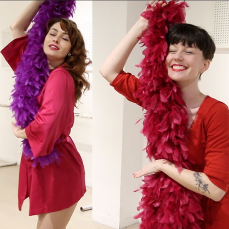 cover art for Mademoiselle Loison, effeuilleuse burlesque en interview