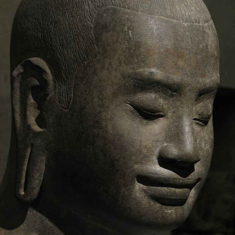 cover art for #126 El arte khmer