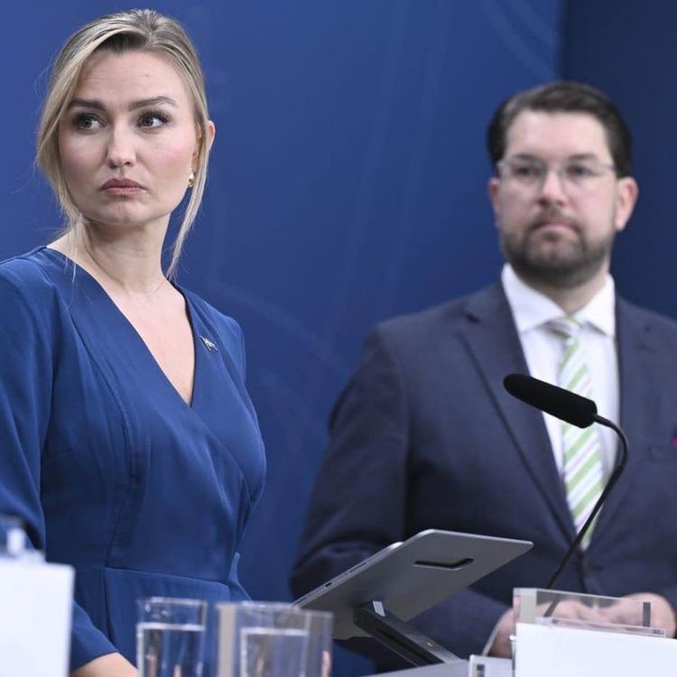 cover art for Valspecial: Dragkampen om Ebba Busch & Örebropartiet i riksdagen? 