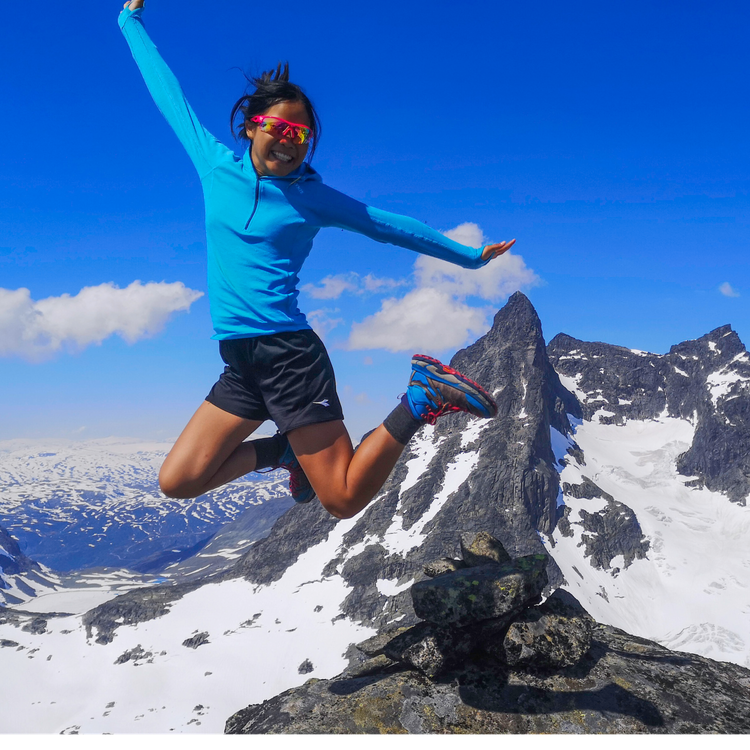 cover art for Linn Therese og 2000-meterne