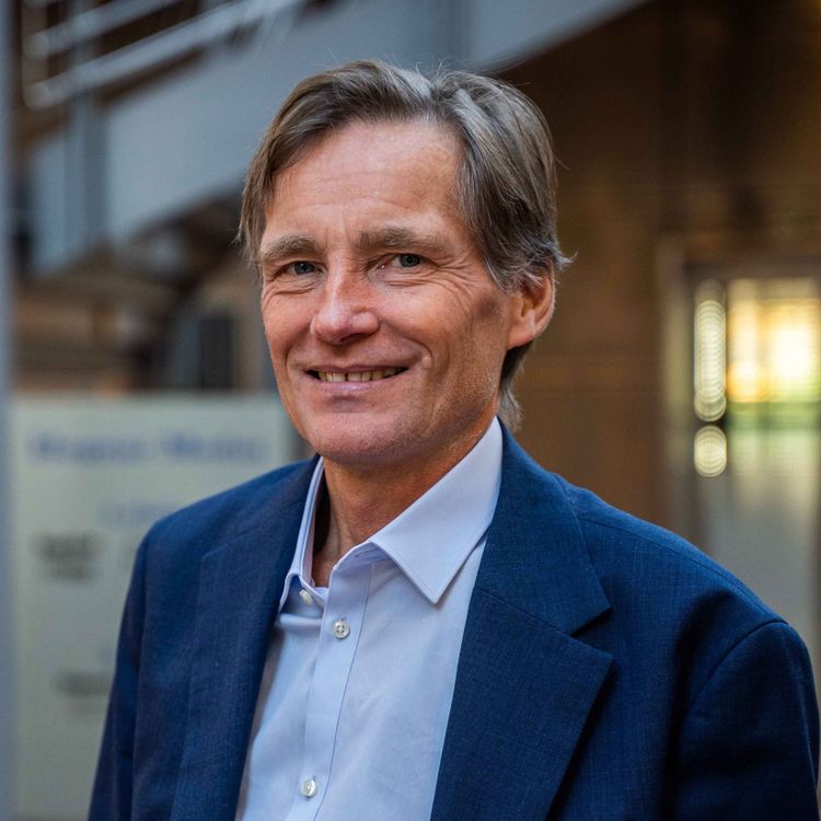 cover art for Robert Næss: – Jeg ser flust med billige aksjer