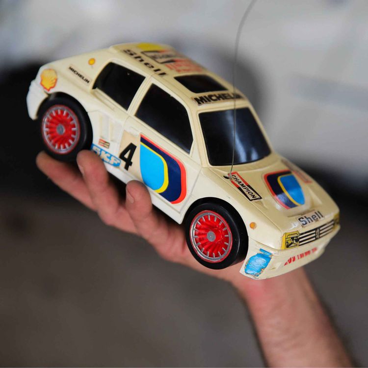 cover art for Le Projet 205 : Road trip sonore à bord d'une auto sacrée (épisode 2/4)