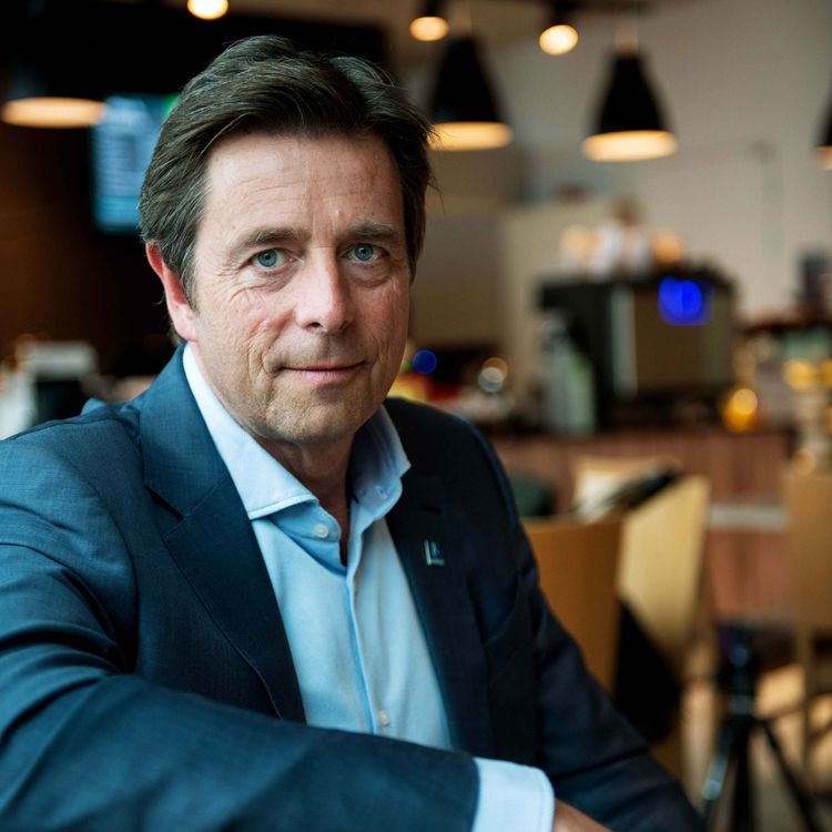 cover art for Bjørn Tore Larsen: – Fly er risikosport, men vi har pole position