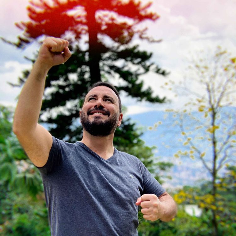 cover art for Emprendedor escucha esto y estate tranquilo: si lo estás haciendo bien te van a querer copiar