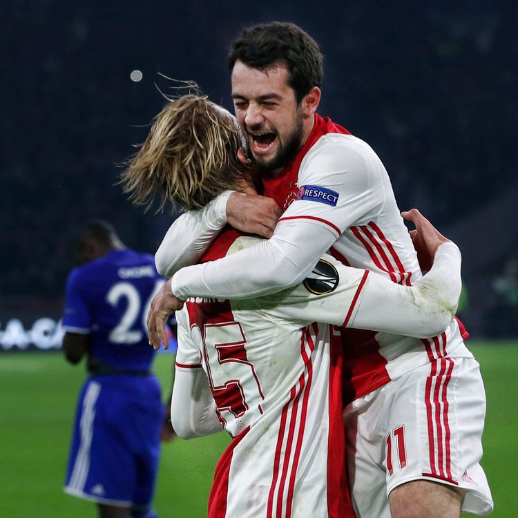 cover art for #34 Het bitterzoete verhaal van Amin Younes bij Ajax