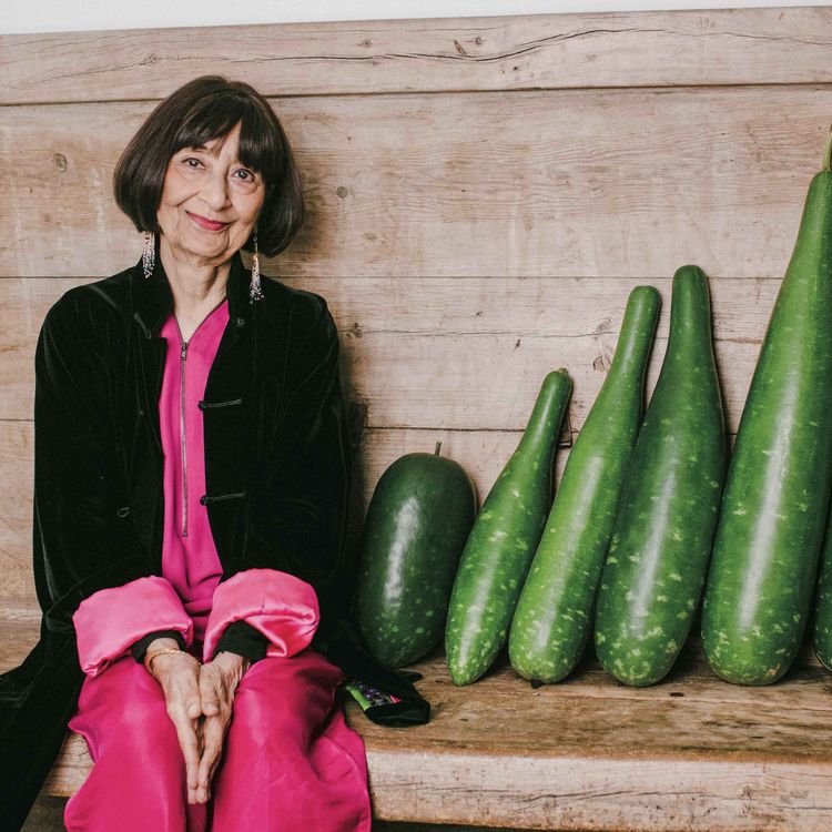 cover art for Madhur Jaffrey: Sucking Mangoes and Chewing Bones