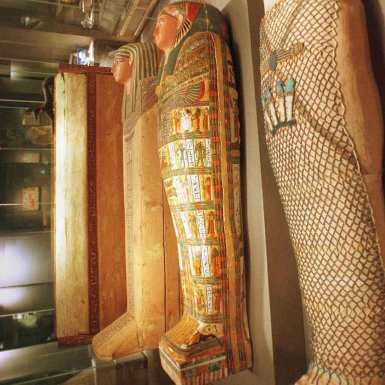 cover art for Ancient Egyptian mummies smell 'sweet' and 'spicy'