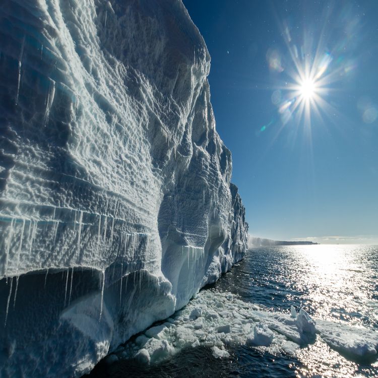 cover art for Massive icebergs once roamed off coast of UK