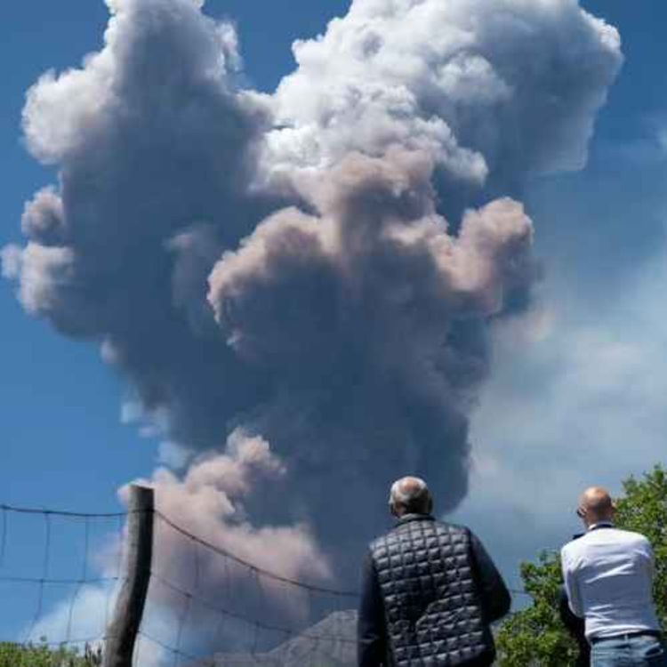 cover art for Mount Etna erupts leaving tourists fleeing for their lives
