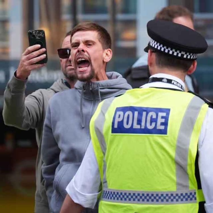 cover art for Anti-migrant protests continue at Canary Wharf 