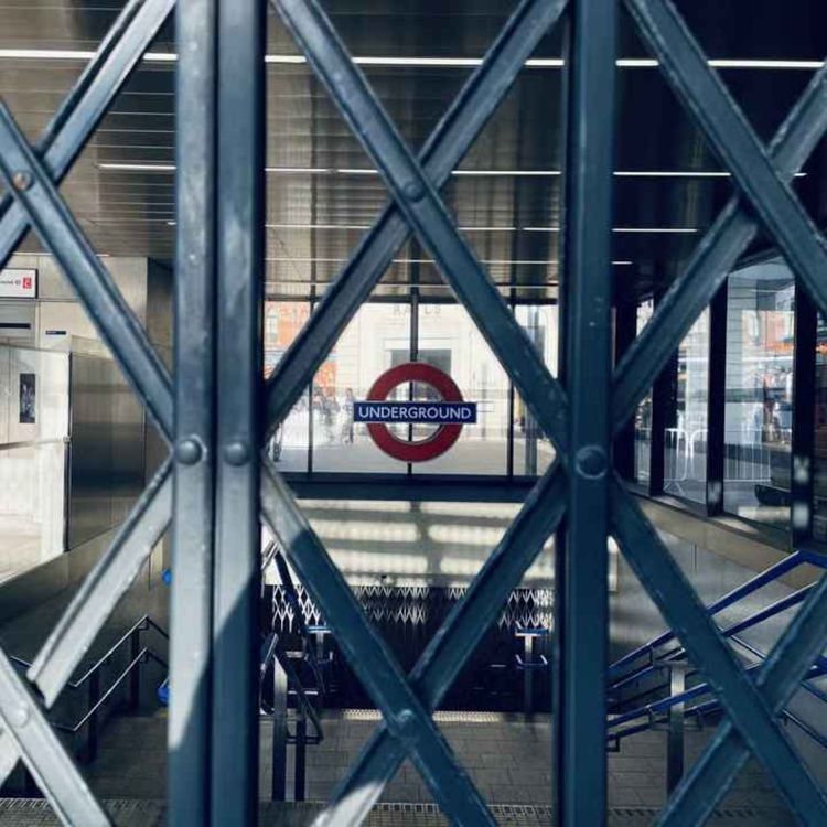 cover art for Tube drivers set for £80,000 salary in TfL bid to stop strikes