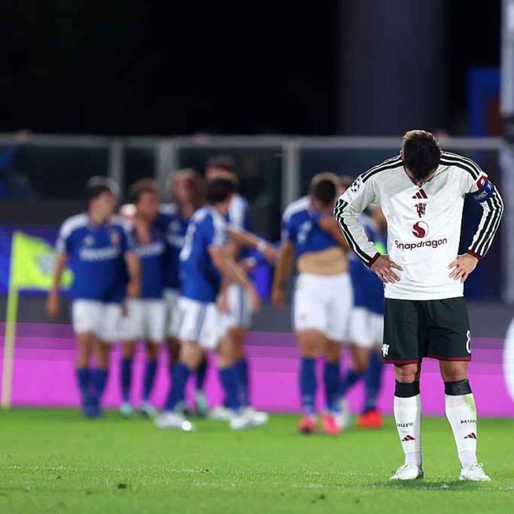 cover art for More misery for Man Utd, Liverpool's Brighton test, and can Spurs stun Chelsea?