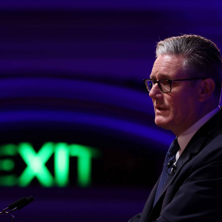 cover art for Scandals, the economy, migration: the three big problems facing Labour