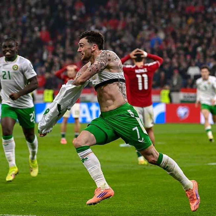 cover art for  Weekend sport review with the Live 95 sports team