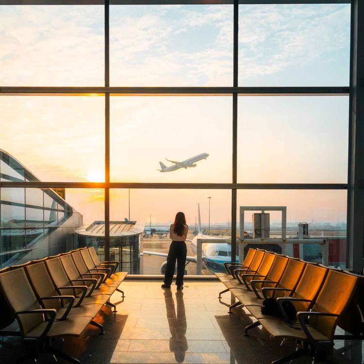 cover art for Passengers arrive into Shannon for Christmas