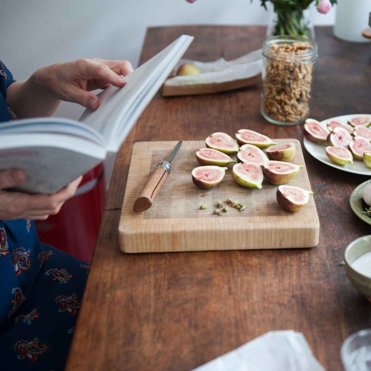 cover art for "The Irish Mammy Cooks" Cookbook