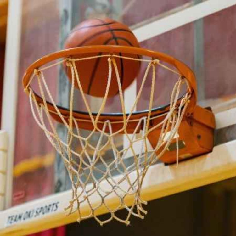 cover art for Weekend Sports Podcast - Basketball battles