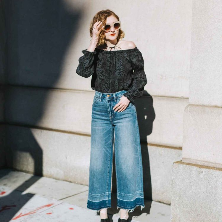 cover art for 4893: LISTEN¦ Flared jeans are back in style - but what fashions would you like to see return and what styles should remain in the past? Frank talked to style guru Nuala McMenamin from Adorn Bespoke Styling