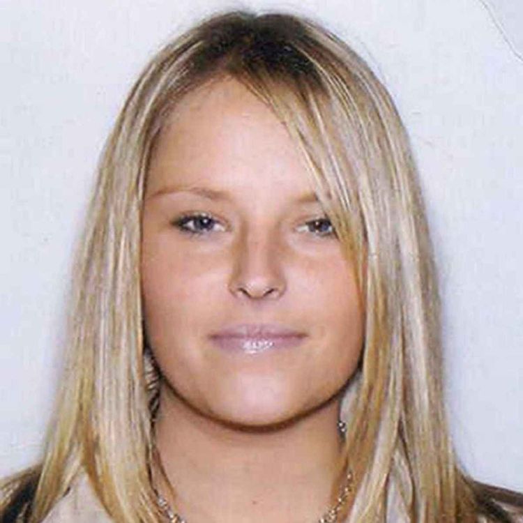 cover art for 4921: LISTEN¦ 'We'd love to be able to get on with life and celebrate Lisa for the beautiful human being she was but we can't while she's out there alone, without a gravestone' - Joanne Dorrian spoke to Frank, 18 years after her sister Lisa disappeared 