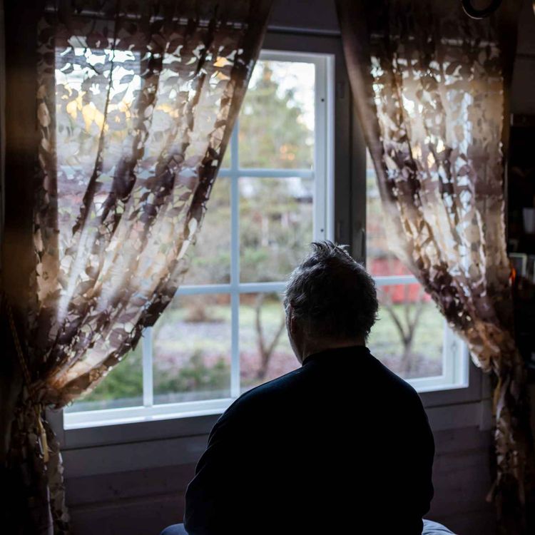 cover art for 4930: LISTEN¦ 'Just hearing someone's voice and talking can make a difference' - as GPs in England will soon be able to prescribe phone-calls to tackle loneliness, Frank speaks to AgeNI chief executive Linda Robinson about the Check-In and Chat service