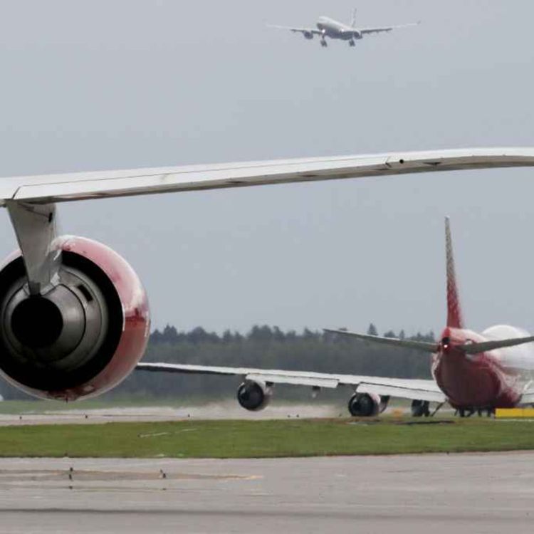 cover art for 4937: LISTEN¦ Would you fancy taking to the skies in a pilotless plane? Travel expert Frank Brehany talks about the future of flight