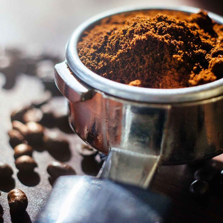 cover art for 4923: LISTEN¦ Caffeine - can you have too much of it? When should you consume it and can it boost your health? Frank spoke to health and performance coach Dr Jonny Bloomfield