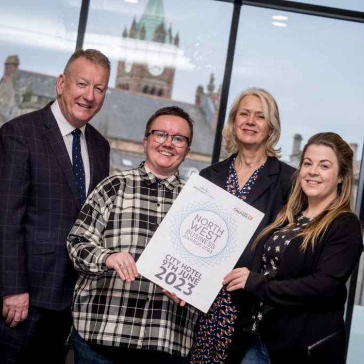 cover art for 4946: LISTEN¦ Ahead of the 2023 North West Business Awards tomorrow night, Frank spoke to Colin Gracey from main sponsor Loganair about the strength of the region