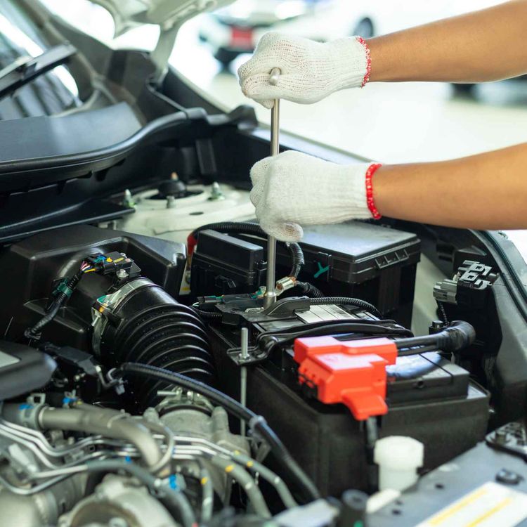 cover art for 5038: LISTEN¦ One year temporary exemption certificates are being issued to tackle the MOT backlog, but are bigger changes needed to make the system work? Frank spoke to Alliance's infrastructure spokesman Peter McReynolds