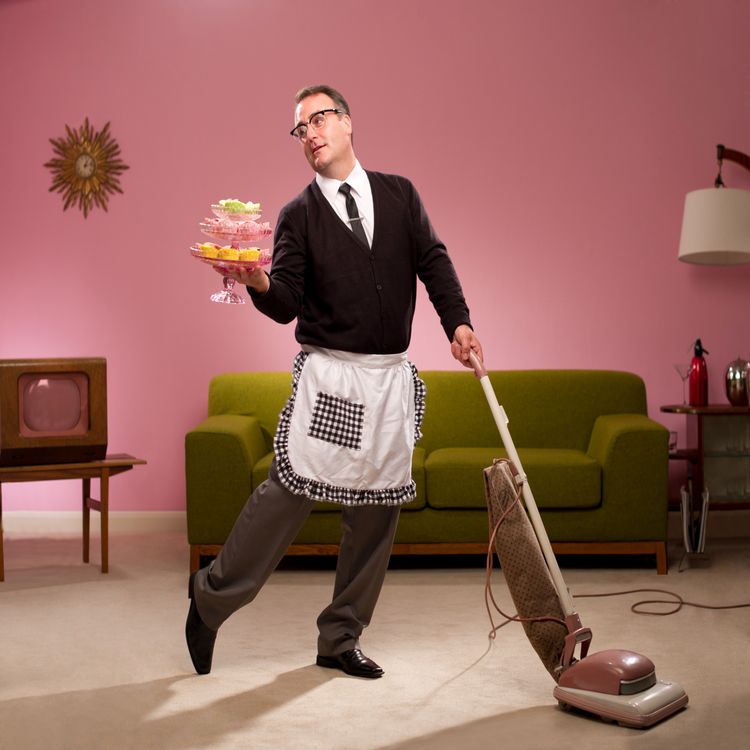 cover art for 5055: LISTEN¦ Are men who work from home pulling their weight when it comes to housework? If not, why? Prof Heejung Chung from Kings College London says it may be because they're 'protecting their masculinity'  