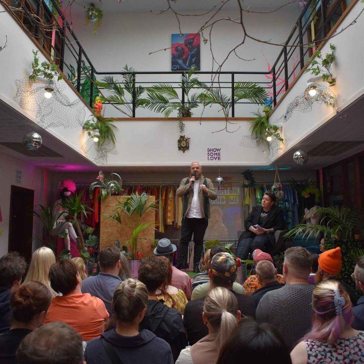 cover art for 5062: LISTEN¦ 'Community, connection, the opportunity to sing' - Becky Bellamy from charity Show Some Love, told Frank about the new non-religious Sunday Services at their city centre site
