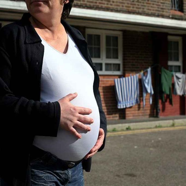 cover art for 5131: LISTEN¦ Should maternity pay be increased, or is it already 'excessive'. Tory leadership hopeful Kemi Badenoch says her comments have been misinterpreted, but what do you think? Frank spoke to Kim Kelly