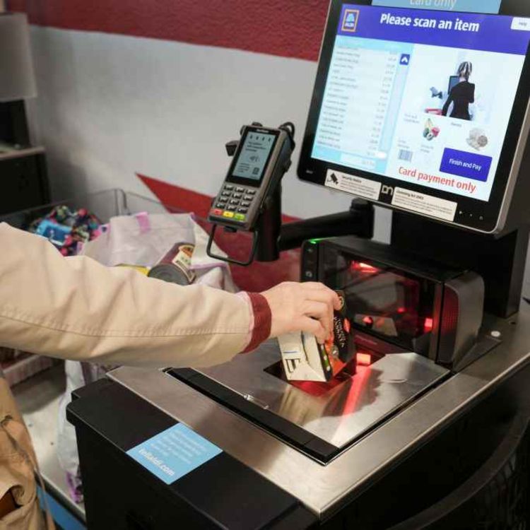 cover art for 5134: LISTEN¦ Self checkout tills - do you love them or loathe them? A new survey found 60% of shoppers prefer a human cashier. Frank spoke to Mick Fealty and took calls from listeners