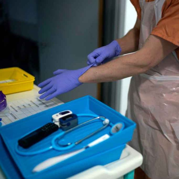 cover art for 5136: LISTEN¦ Will it take a generation to fix our health service? Is it fixable? Prof Bengoa who wrote a roadmap for reform in 2016 is returning - are we any further along? Frank spoke to Prof Deirdre Heenan