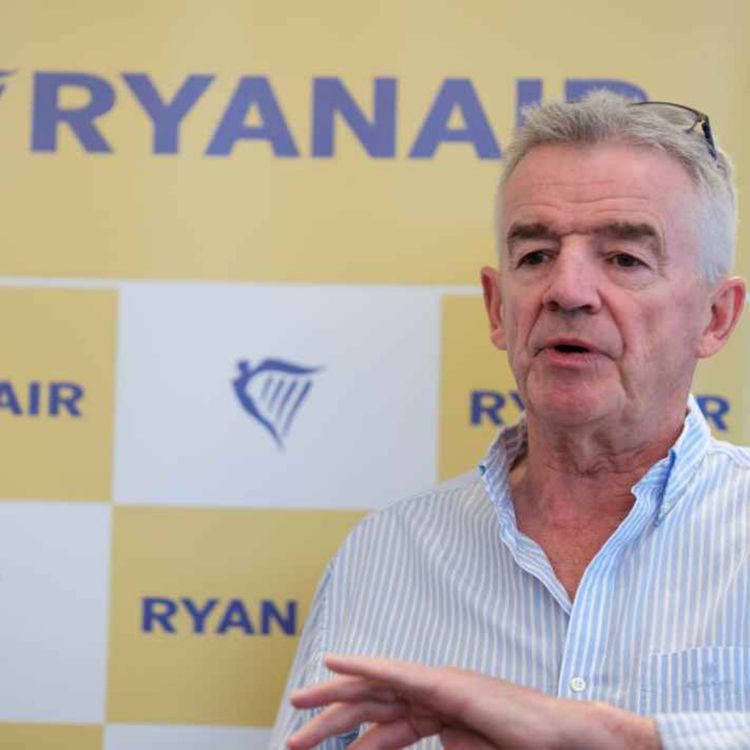 cover art for 5187: LISTEN¦ Will Fine Gael or the budget airline he leads feel the impact of Ryanair boss Michael O'Leary's comment on teachers, at an event this weekend? Frank spoke to teaching union rep Justin McCamphill from the NASUWT