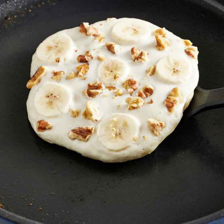 cover art for 5268: LISTEN¦ How do you like your pancakes? A simple crepe? Fluffy American style? Something more exotic? Peter spoke to Britain's Best Home Cook, Suzie Lee and got some great tips