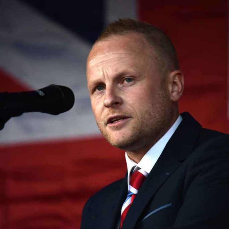 cover art for 5303: LISTEN¦ 'Public money is part of it, but I absolutely oppose the imposition of Irish language' - Loyalist activist Jamie Bryson spoke to Frank about why he's taking legal action to halt Irish language signs at Belfast's Grand Central Station