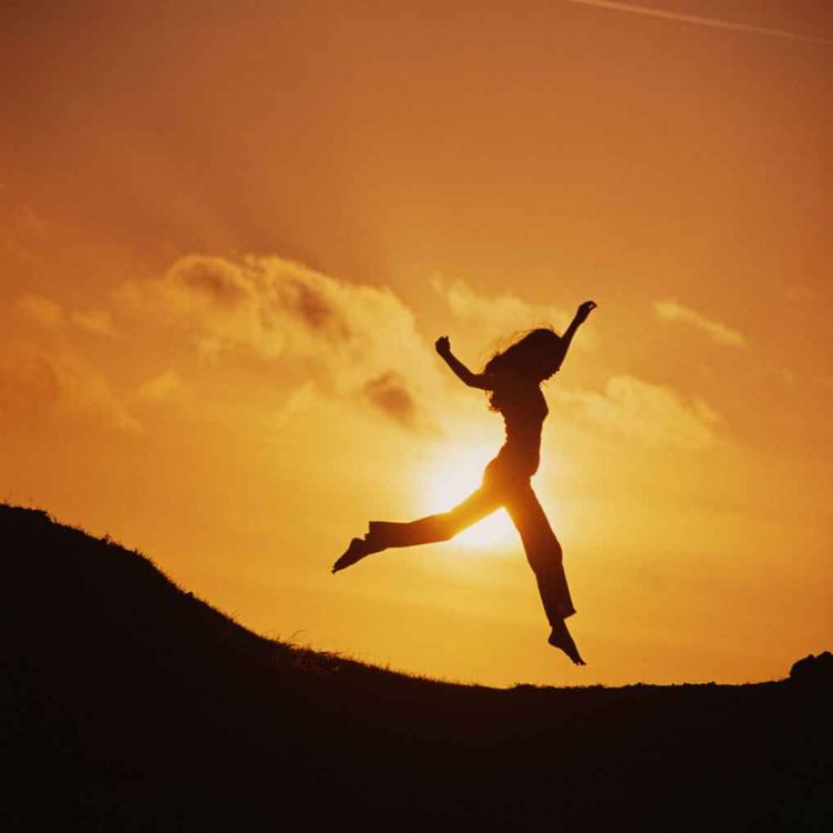 cover art for 5330: LISTEN¦ 'When we truly value ourselves, we start to make different choices' - Deirdre talked to Peter about how increasing your self-worth be the answer to achieving your goals